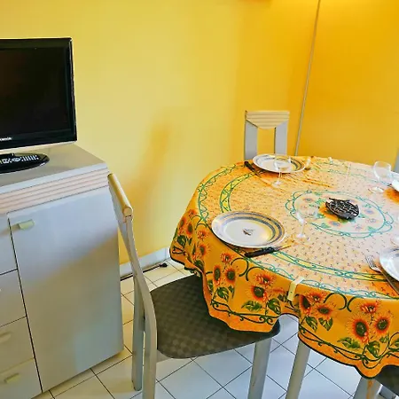 Apartment Studio Le Capitole-7 *